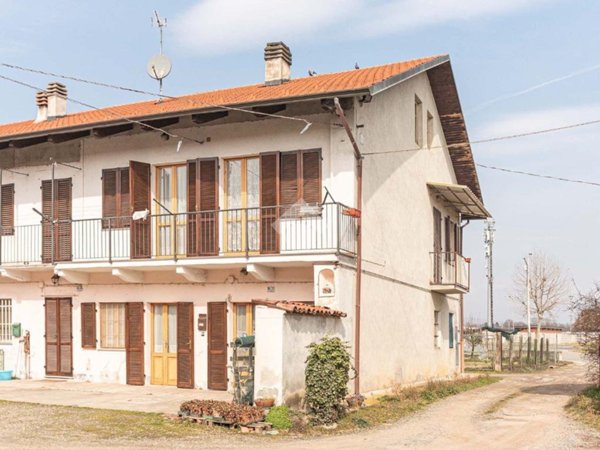 casa indipendente in vendita a San Francesco al Campo