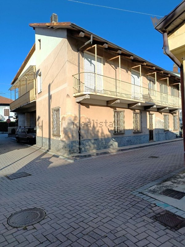 casale in vendita a San Francesco al Campo
