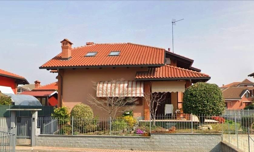 casa indipendente in vendita a San Francesco al Campo