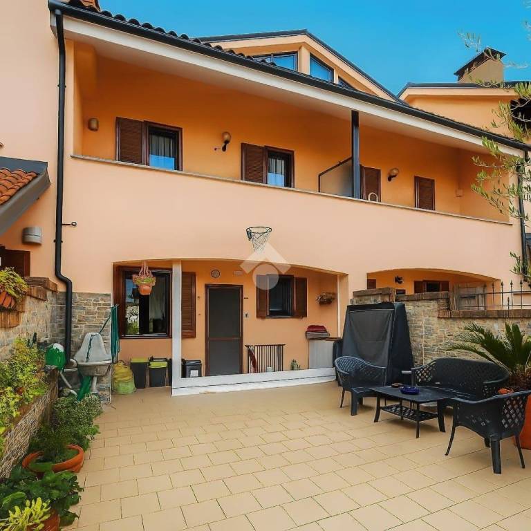 casa indipendente in vendita a San Francesco al Campo