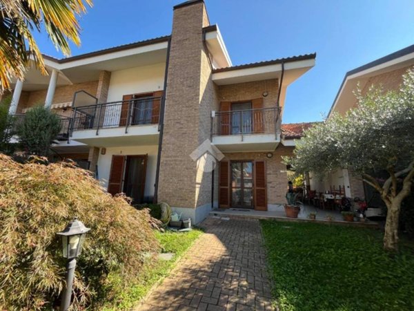 casa indipendente in vendita a San Francesco al Campo