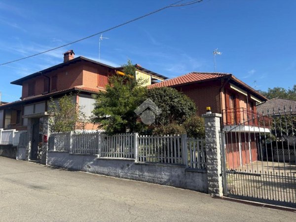 casa indipendente in vendita a San Francesco al Campo