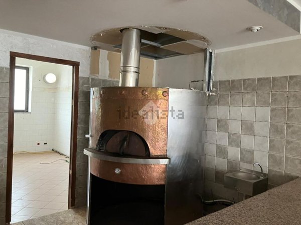 locale commerciale in vendita a San Francesco al Campo