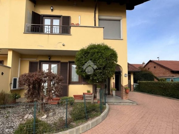 casa indipendente in vendita a San Francesco al Campo