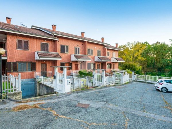 casa indipendente in vendita a San Francesco al Campo