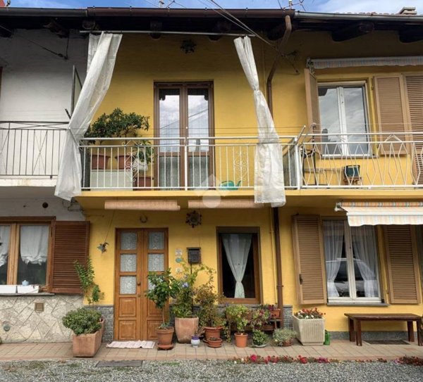 casa indipendente in vendita a San Francesco al Campo