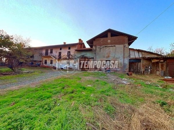 casa indipendente in vendita a San Francesco al Campo