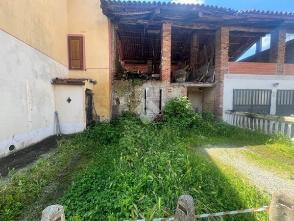 casale in vendita a San Francesco al Campo