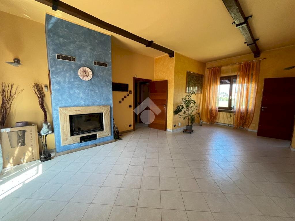 casa semindipendente in vendita a San Francesco al Campo