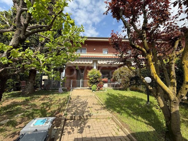 casa indipendente in vendita a San Francesco al Campo