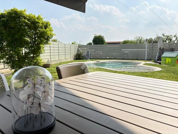 casa indipendente in vendita a San Francesco al Campo