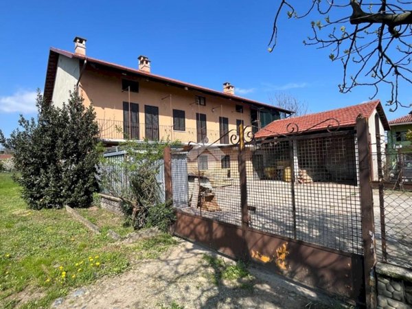 casa indipendente in vendita a San Francesco al Campo