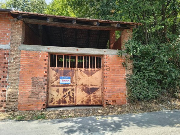 locale di sgombero in vendita a San Francesco al Campo