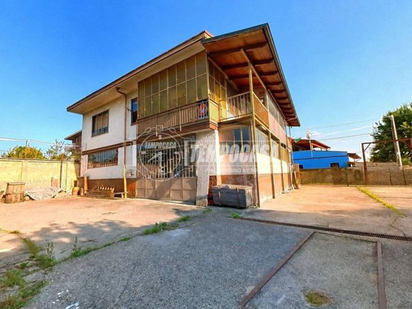 casa indipendente in vendita a San Francesco al Campo
