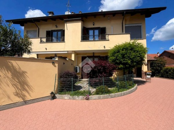 casa indipendente in vendita a San Francesco al Campo