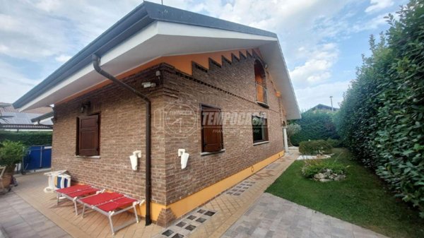 casa indipendente in vendita a Sangano