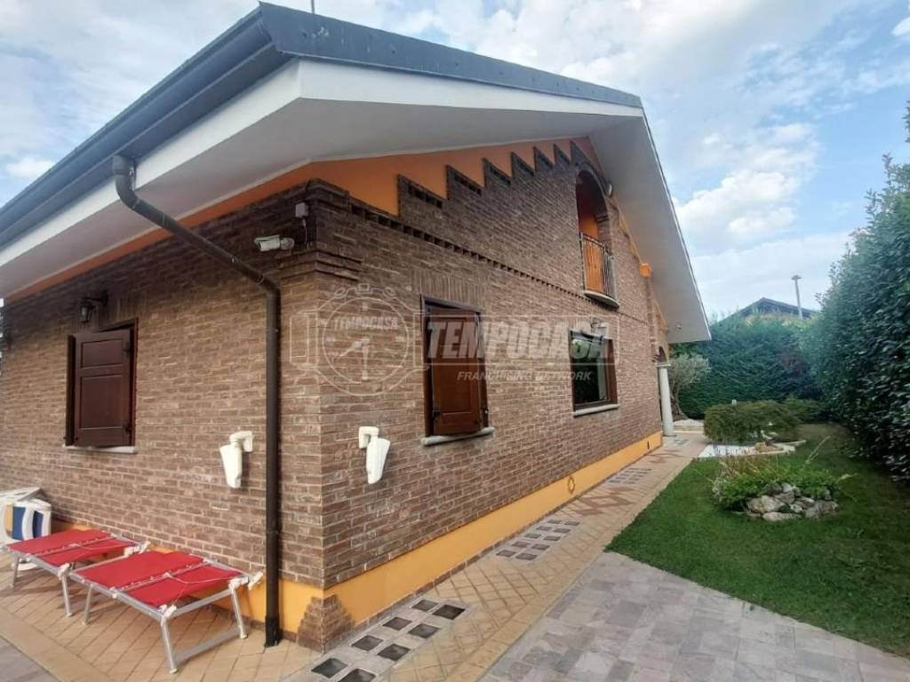 casa indipendente in vendita a Sangano