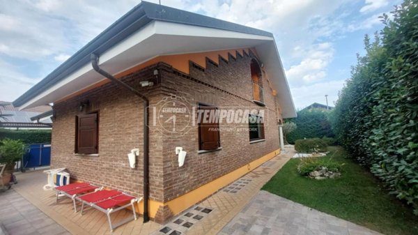 casa indipendente in vendita a Sangano