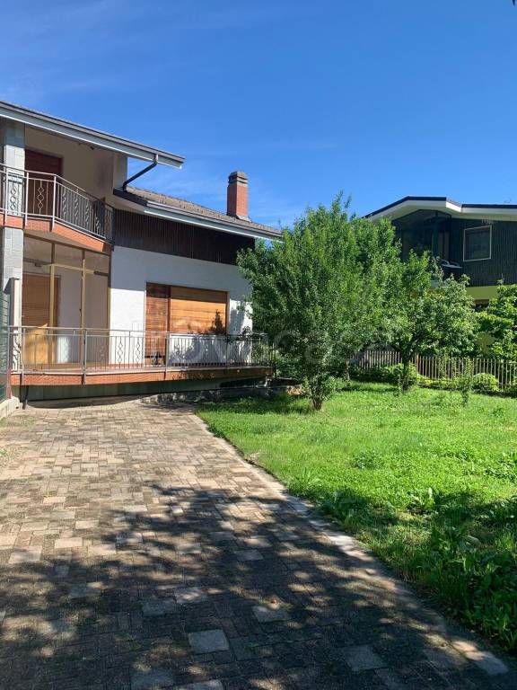 casa indipendente in vendita a Sangano