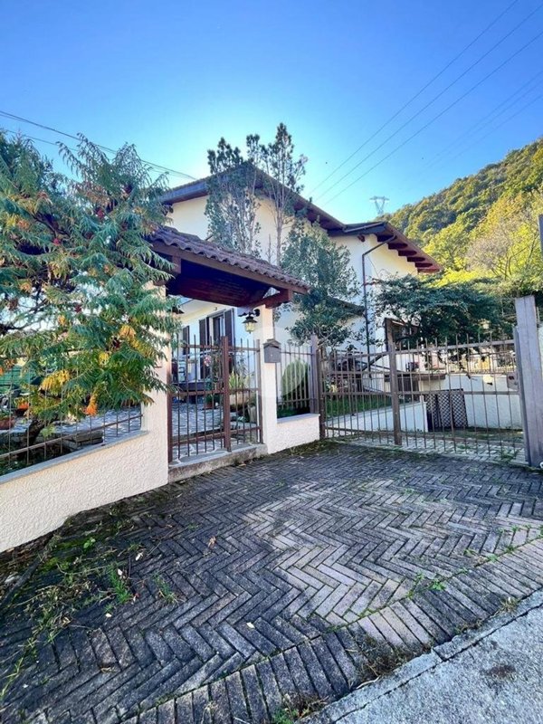casa indipendente in vendita a Sangano