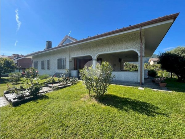 casa indipendente in vendita a Sangano