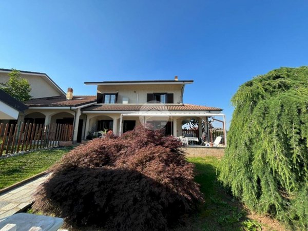 casa indipendente in vendita a Sangano
