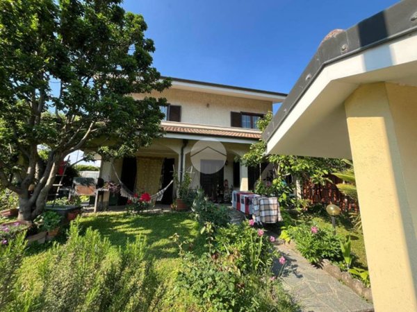 casa indipendente in vendita a Sangano