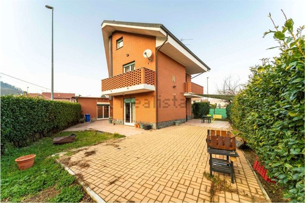 casa indipendente in vendita a Sangano