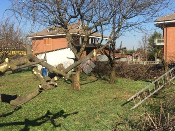 terreno edificabile in vendita a Sangano