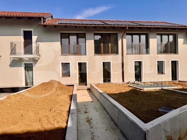 casa indipendente in vendita a Sangano