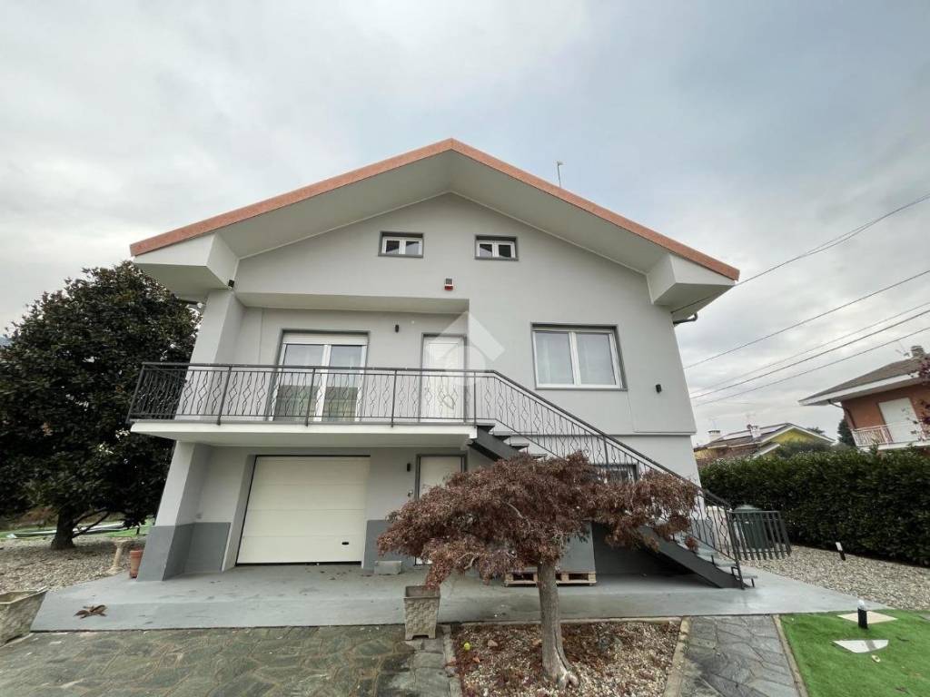 casa indipendente in vendita a Sangano