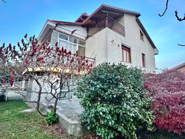 casa indipendente in vendita a Sangano