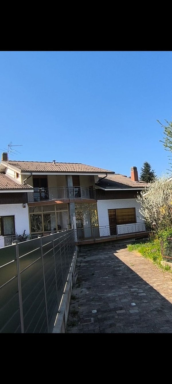 casa indipendente in vendita a Sangano