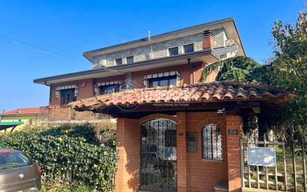 casa indipendente in vendita a Sangano