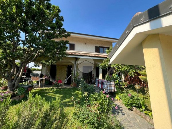 casa indipendente in vendita a Sangano