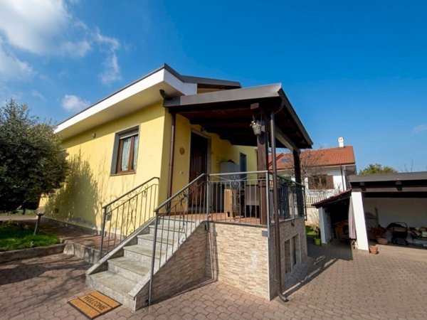 casa indipendente in vendita a Sangano