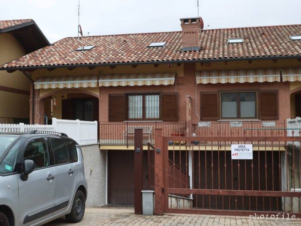 casa indipendente in vendita a Sangano