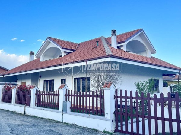 casa indipendente in vendita a Sangano