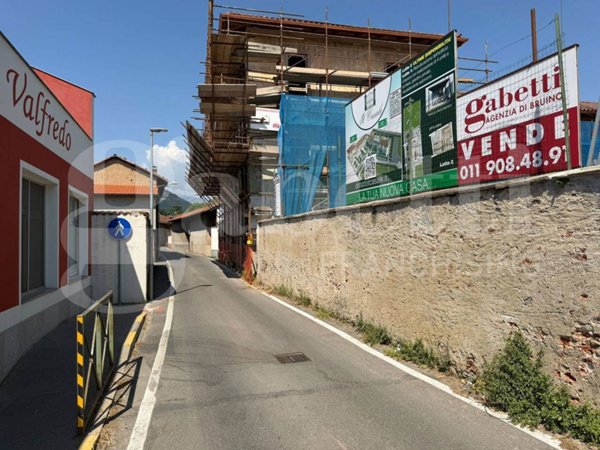 casa indipendente in vendita a Sangano