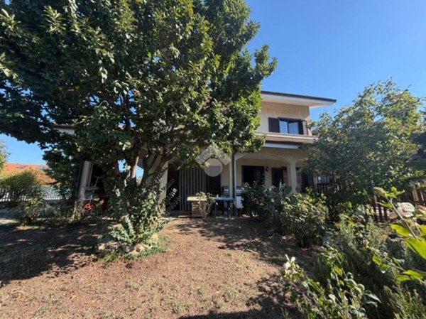 casa indipendente in vendita a Sangano