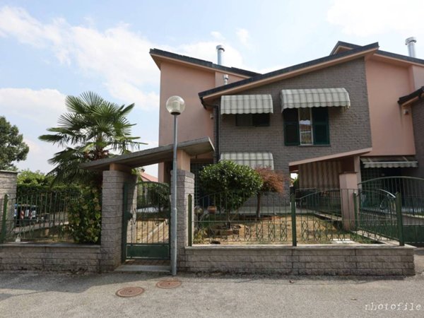 casa indipendente in vendita a Sangano