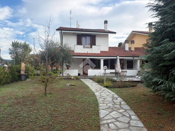 casa indipendente in vendita a Sangano