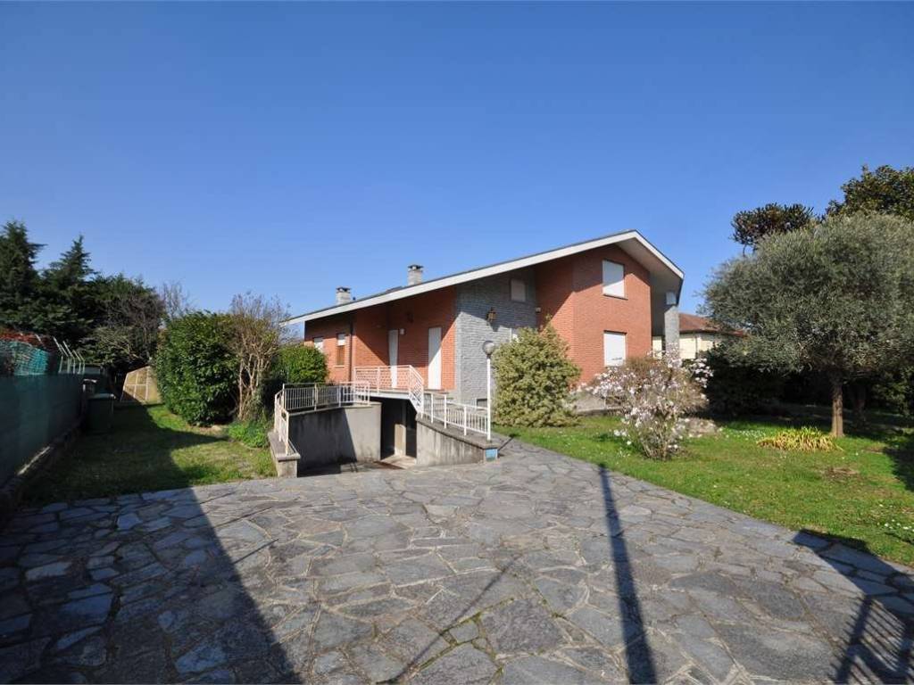 casa indipendente in vendita a San Gillio