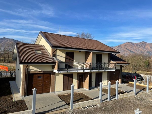casa indipendente in vendita a San Gillio