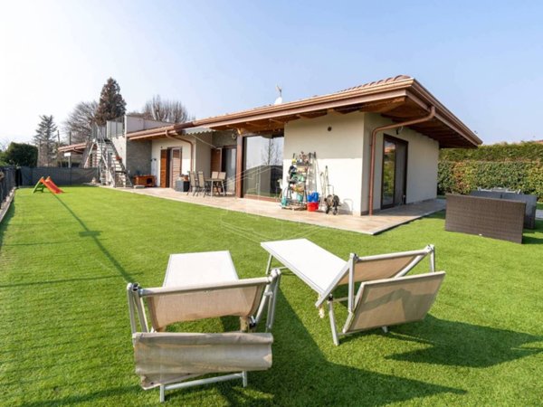 casa indipendente in vendita a San Gillio