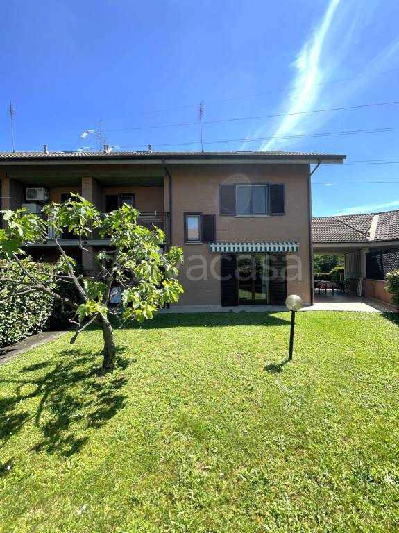 casa indipendente in vendita a San Gillio