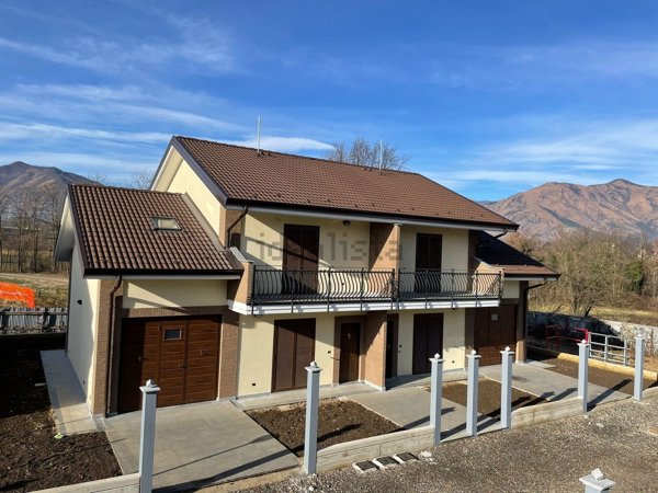 casa indipendente in vendita a San Gillio