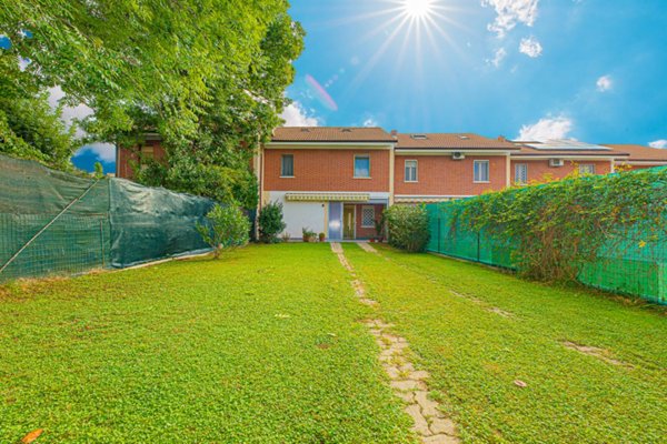 casa indipendente in vendita a San Gillio