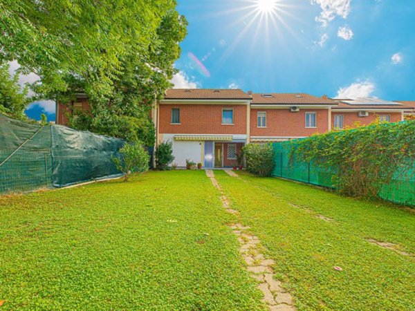 casa indipendente in vendita a San Gillio