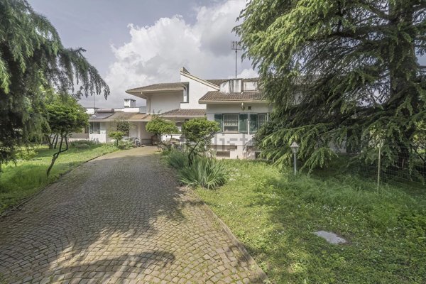 casa indipendente in vendita a San Gillio